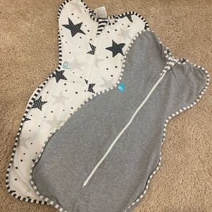 Love to Dream Swaddle Up swaddles. Size small (6.5-13lbs).